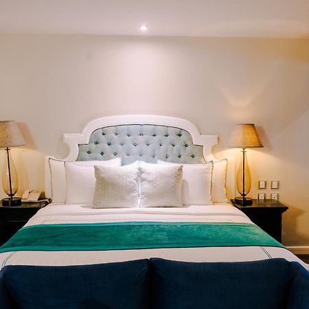 Earl'S Regent Negombo Hotel Ngoại thất bức ảnh