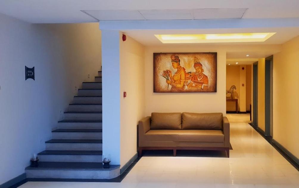 Earl'S Regent Negombo Hotel Ngoại thất bức ảnh