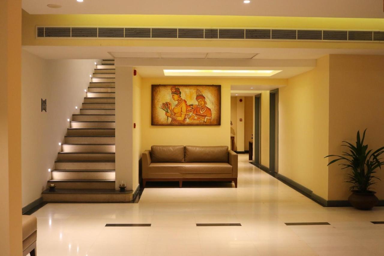 Earl'S Regent Negombo Hotel Ngoại thất bức ảnh