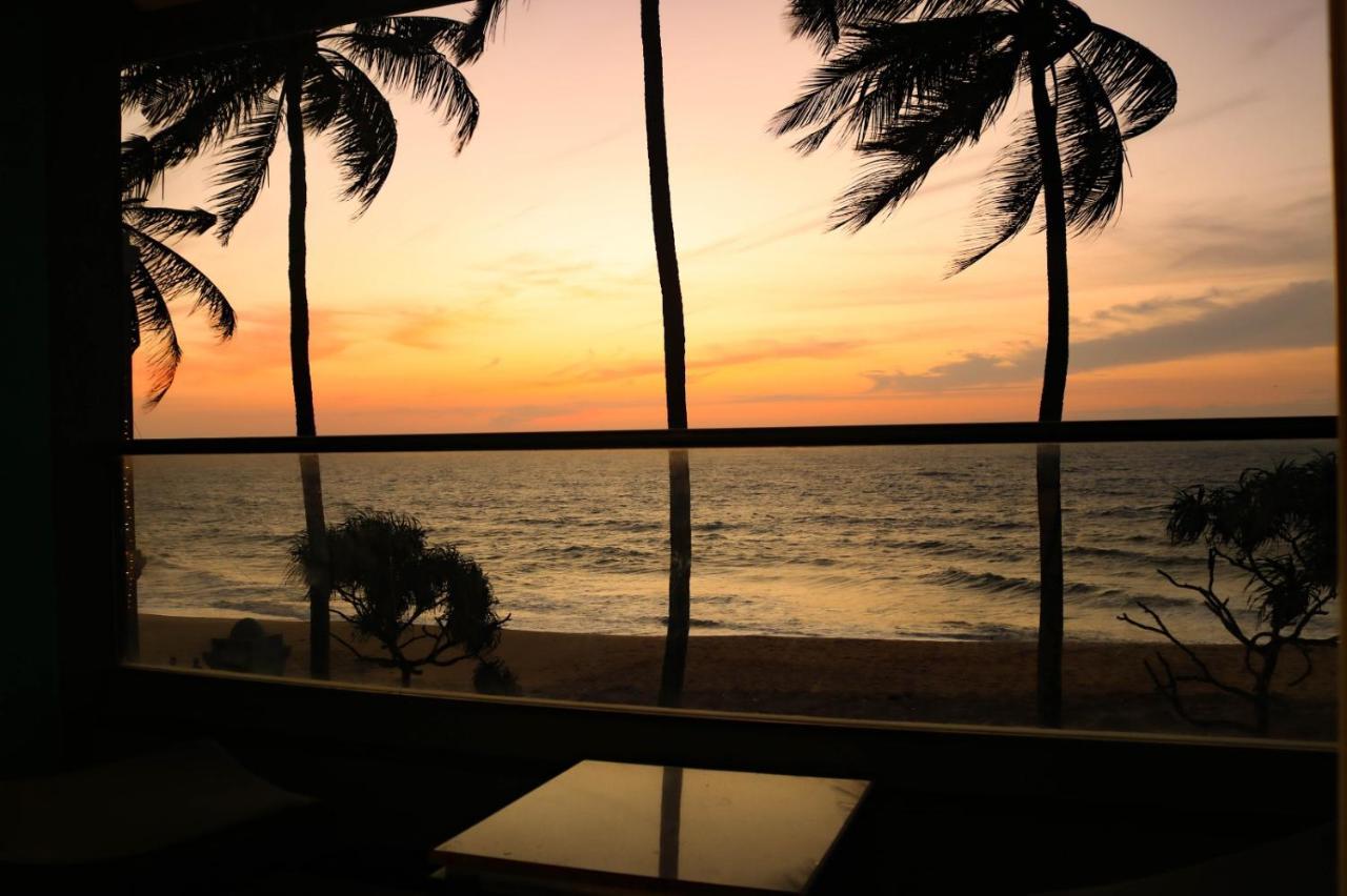 Earl'S Regent Negombo Hotel Ngoại thất bức ảnh