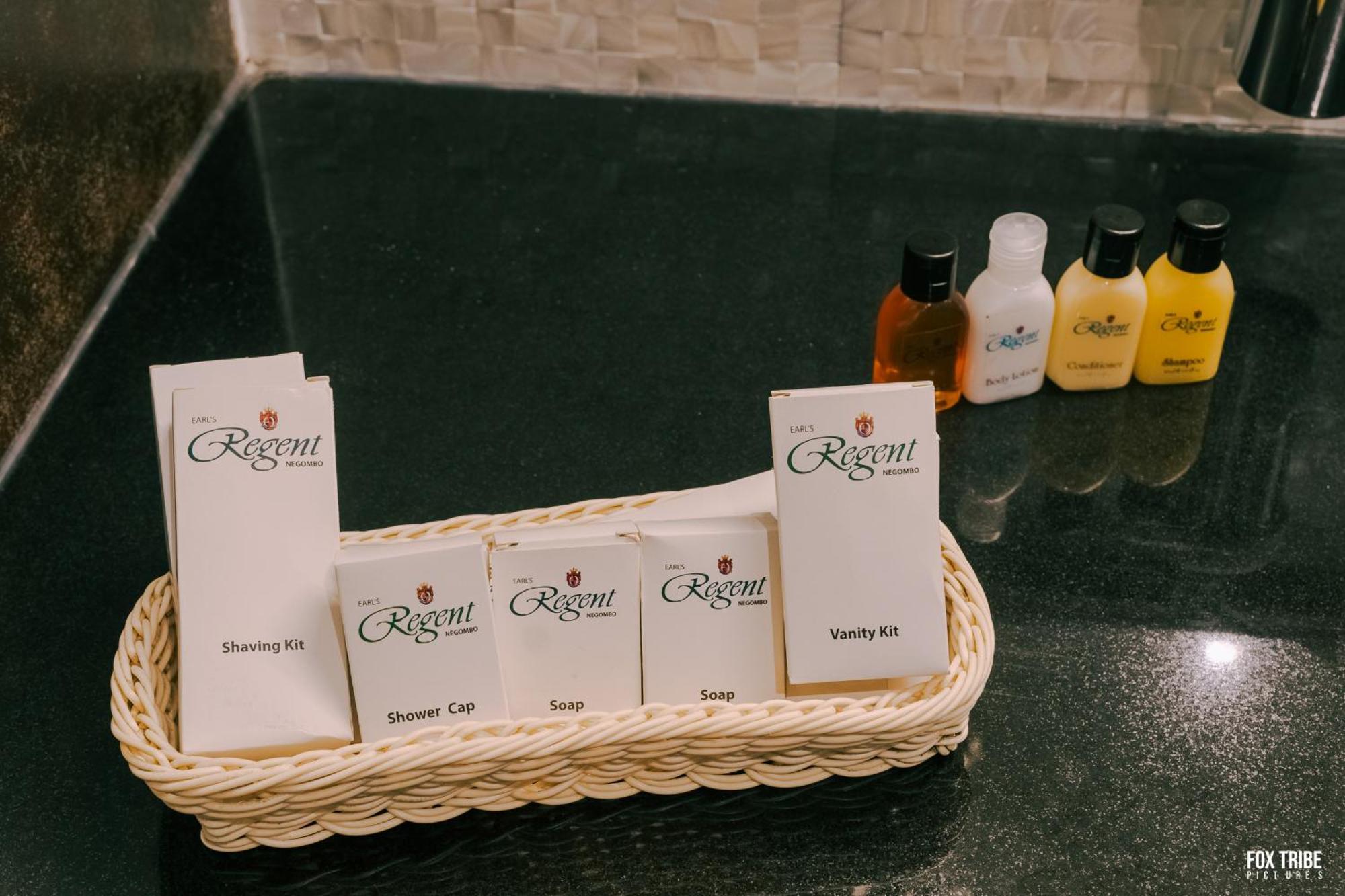 Earl'S Regent Negombo Hotel Ngoại thất bức ảnh