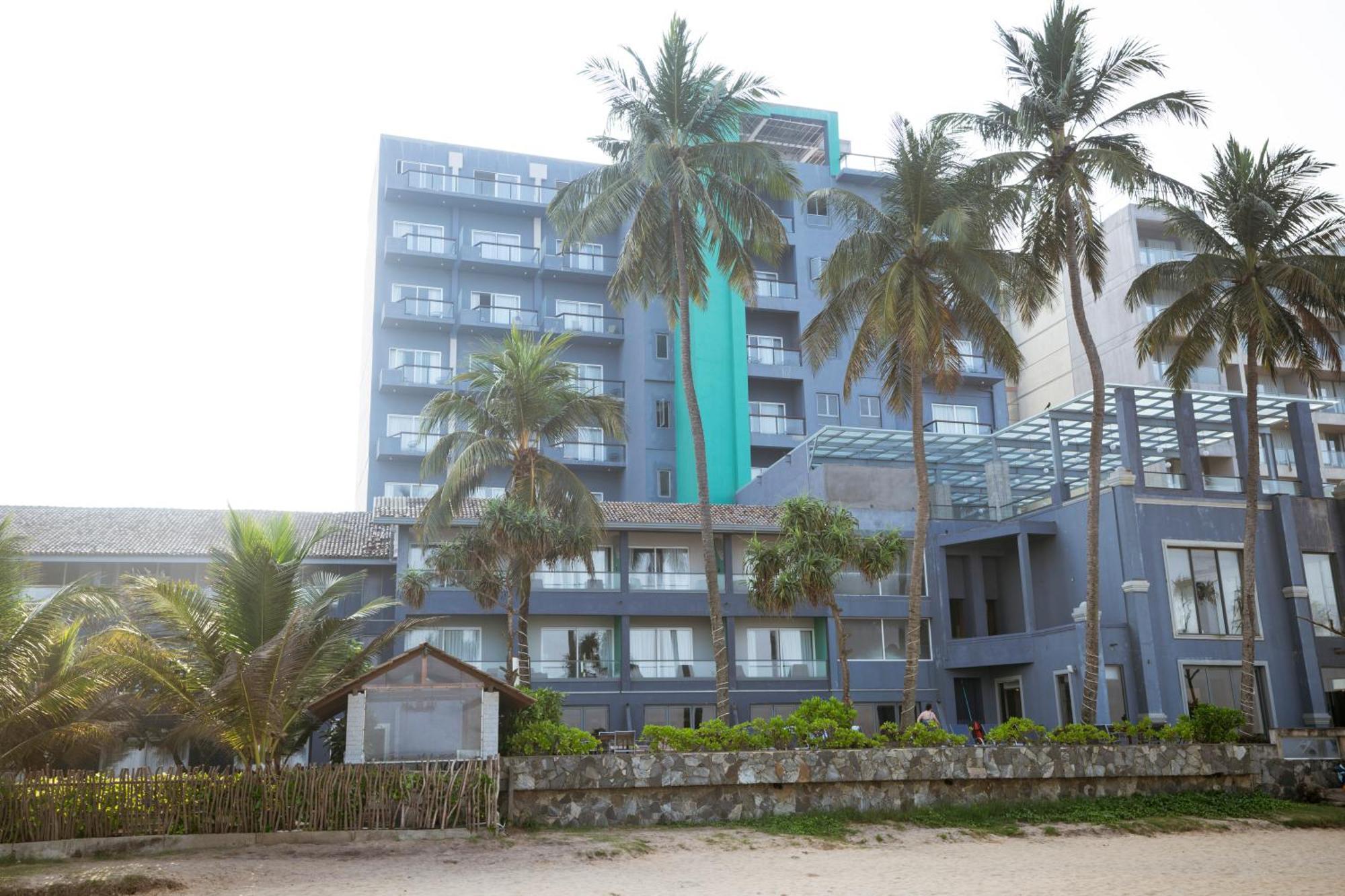 Earl'S Regent Negombo Hotel Ngoại thất bức ảnh