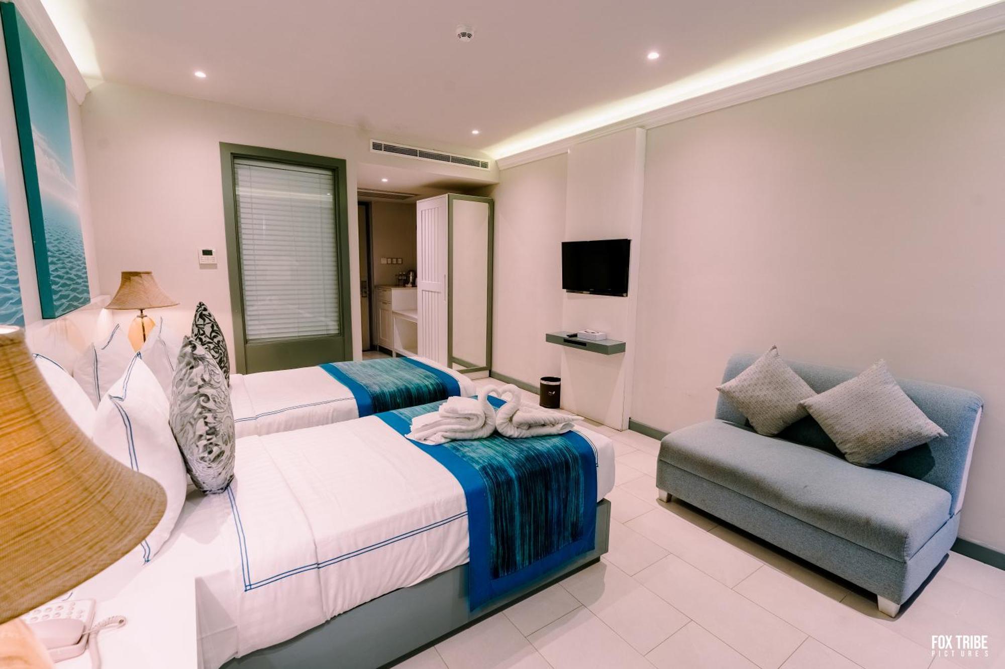 Earl'S Regent Negombo Hotel Ngoại thất bức ảnh